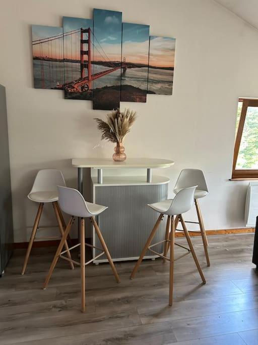 Appartement Lumineux Avec Vue Sur Les Montagnes Morbier Zewnętrze zdjęcie
