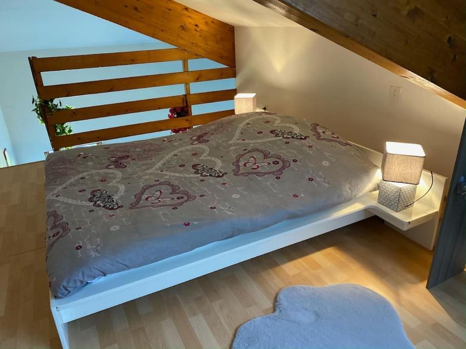 Appartement Lumineux Avec Vue Sur Les Montagnes Morbier Zewnętrze zdjęcie