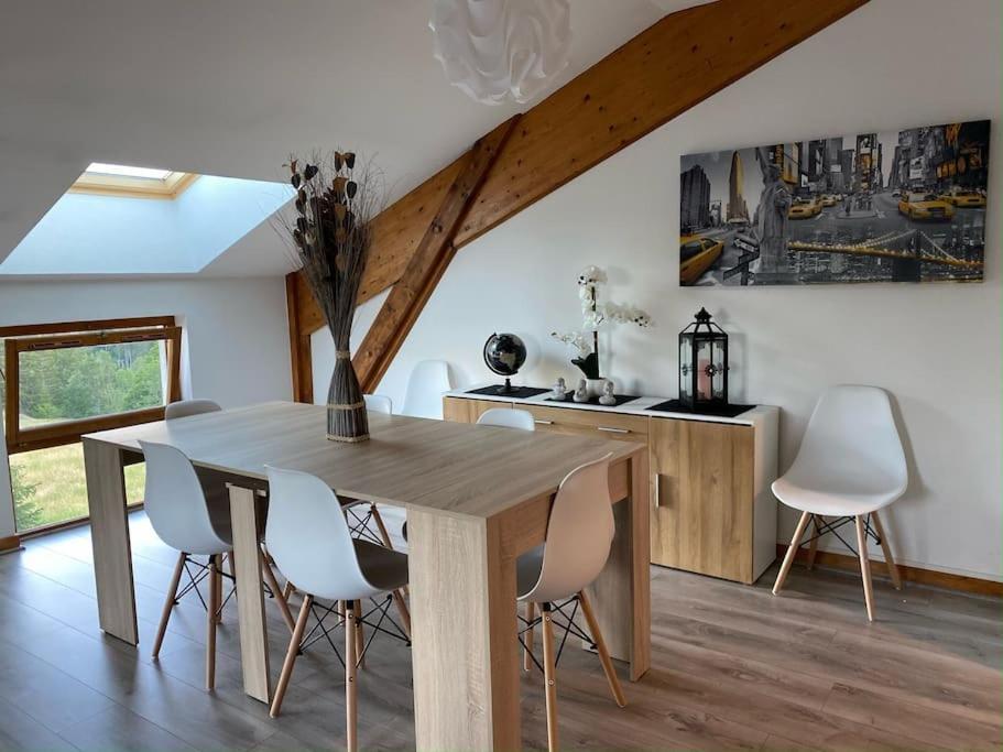 Appartement Lumineux Avec Vue Sur Les Montagnes Morbier Zewnętrze zdjęcie